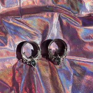 3/4 inch, gauge Steel opulent gem eyelets